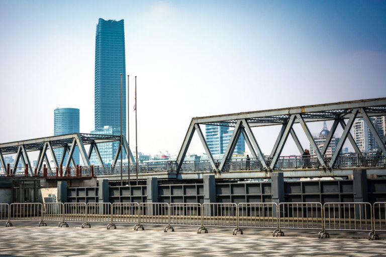 Located in Shanghai, one hundred years ago, the steel bridge