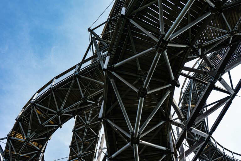 three-dimensional space frame structure